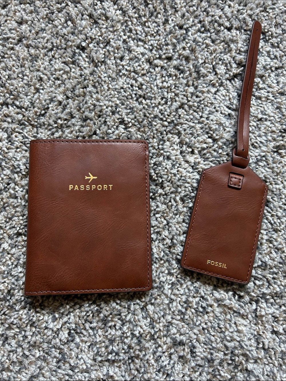 New Fossil Leather Passport Cover and Luggage Tag